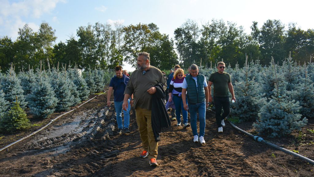 Поля-экскурсия-клуб-путешествий.jpg